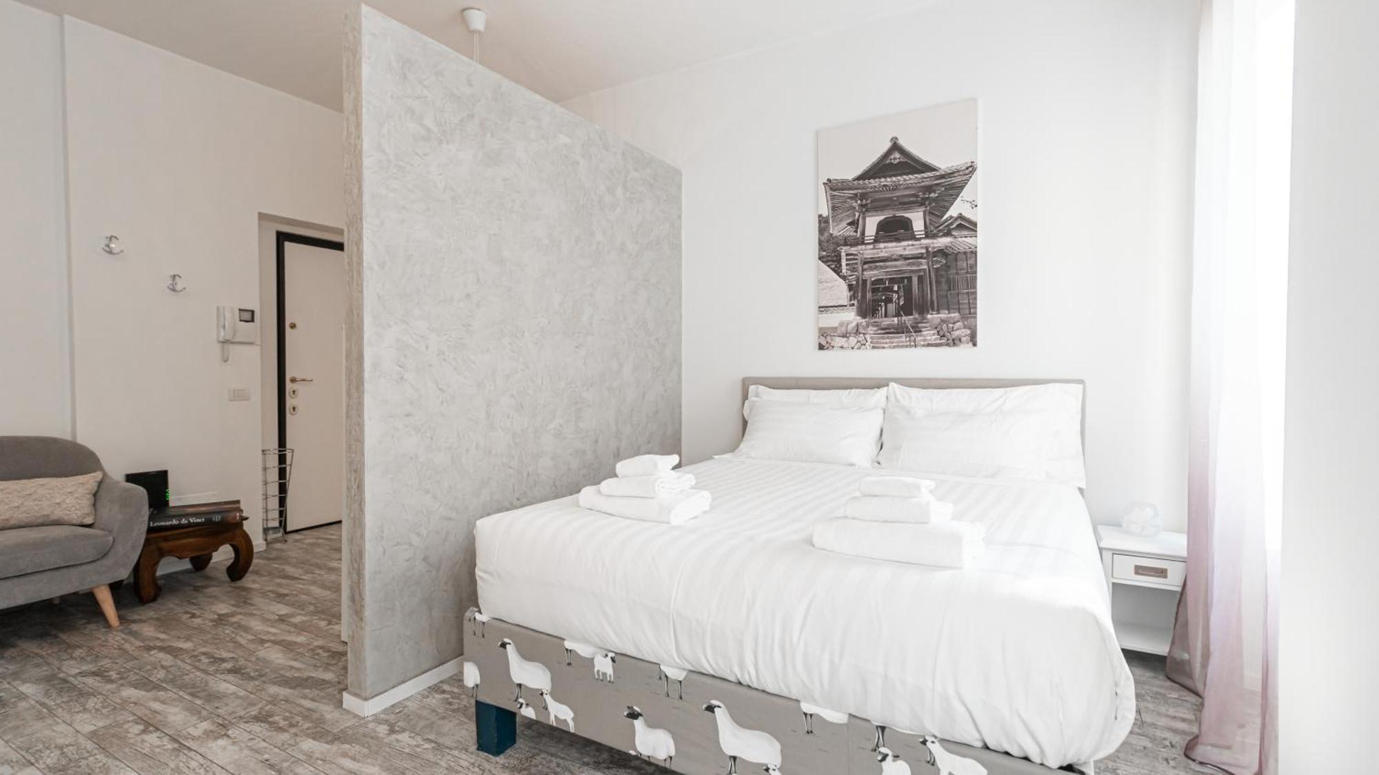 Italianway - Giovio 15 * Milan